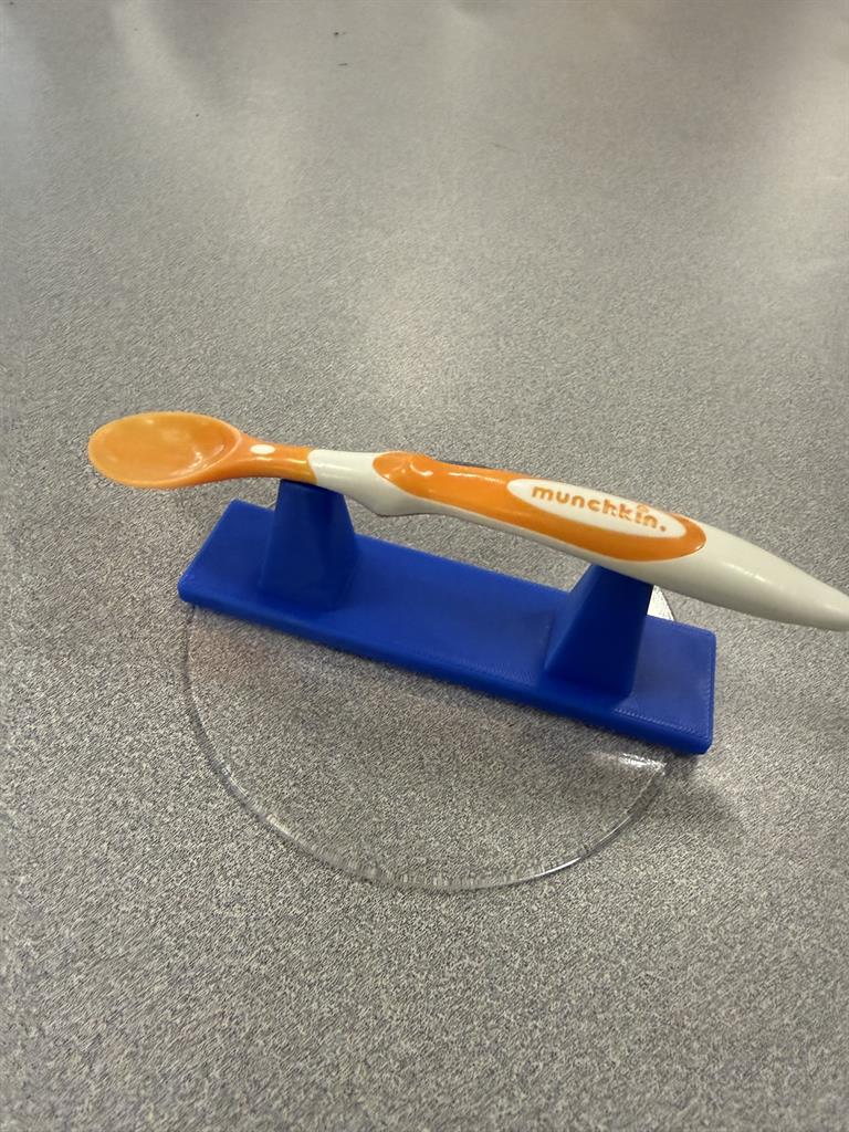stand leo 3d printed for kate to set her spoon on